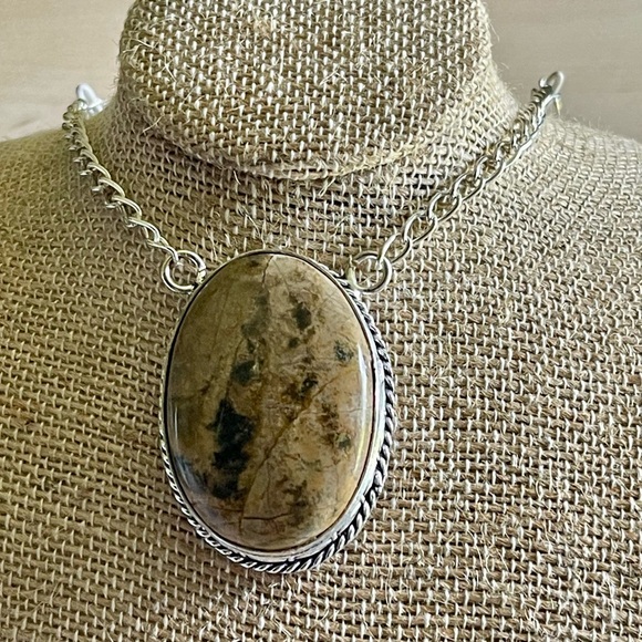Brown Dendritic Jasper Pendant Necklace - Picture 10 of 12